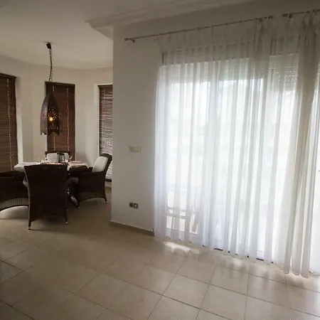 Apartment Olympias Court Dd *